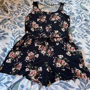 Maurices Small Romper Rose Printed with a Dark Navy Blue Background Size Small